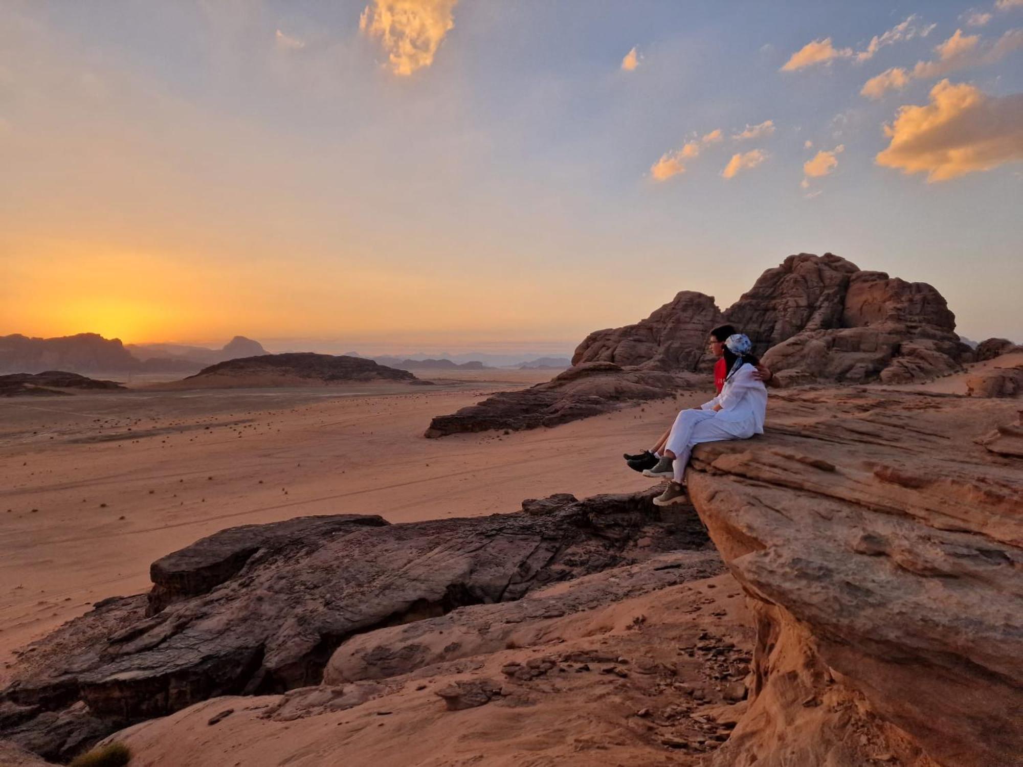 Adel Rum Camp Bubbles Wadi Rum Extérieur photo