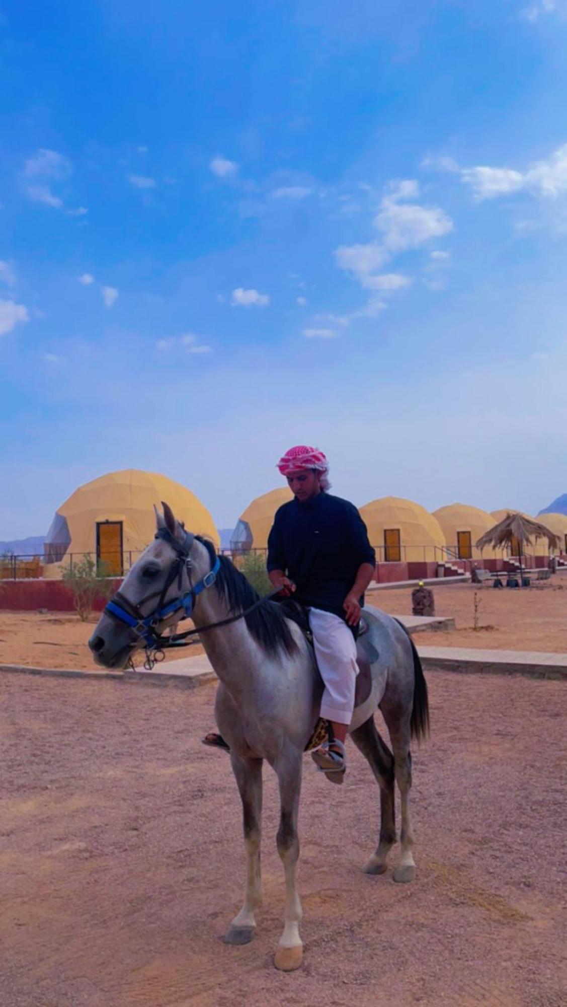 Adel Rum Camp Bubbles Wadi Rum Extérieur photo