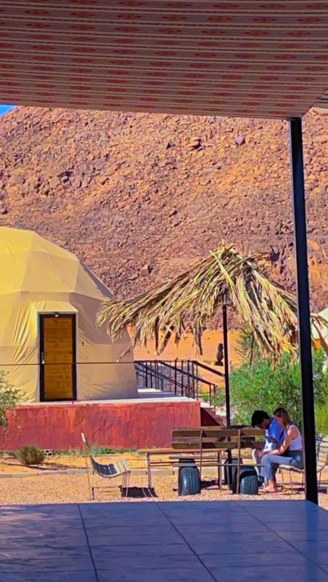 Adel Rum Camp Bubbles Wadi Rum Extérieur photo