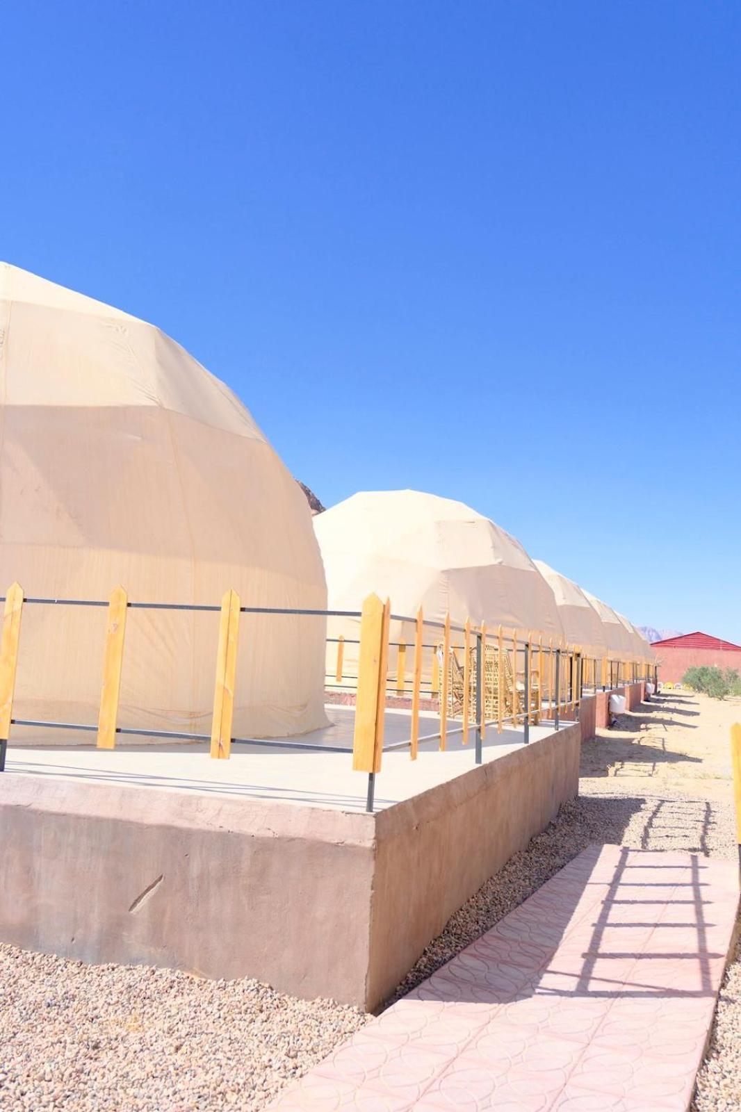 Adel Rum Camp Bubbles Wadi Rum Extérieur photo