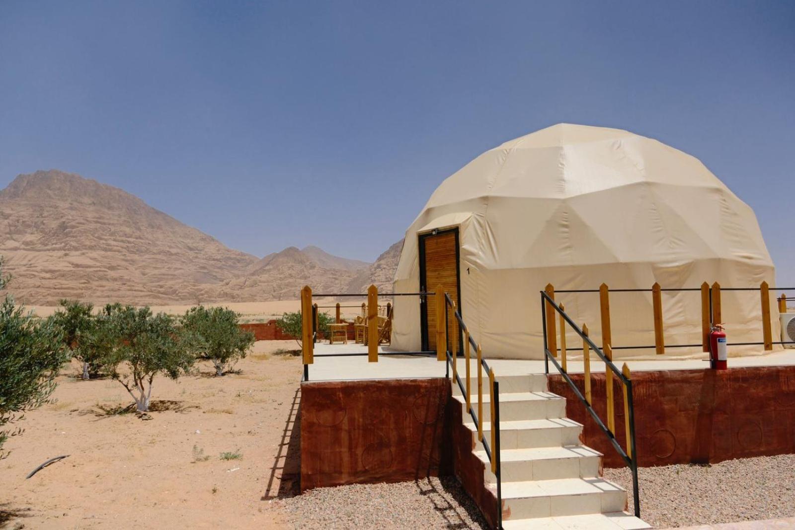 Adel Rum Camp Bubbles Wadi Rum Extérieur photo