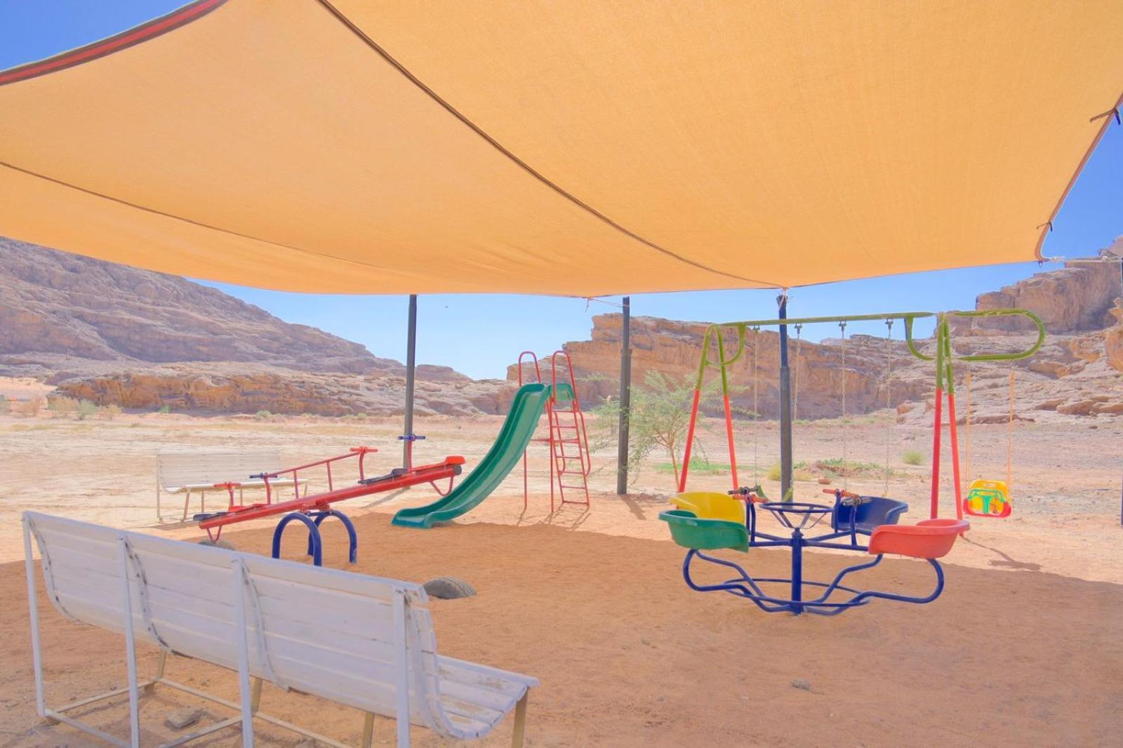Adel Rum Camp Bubbles Wadi Rum Extérieur photo